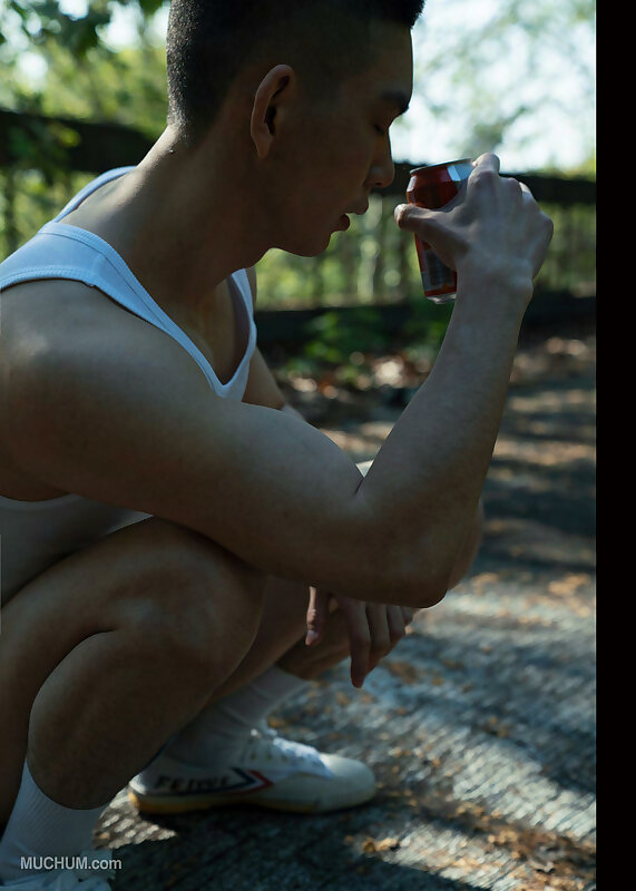 Next Image >>