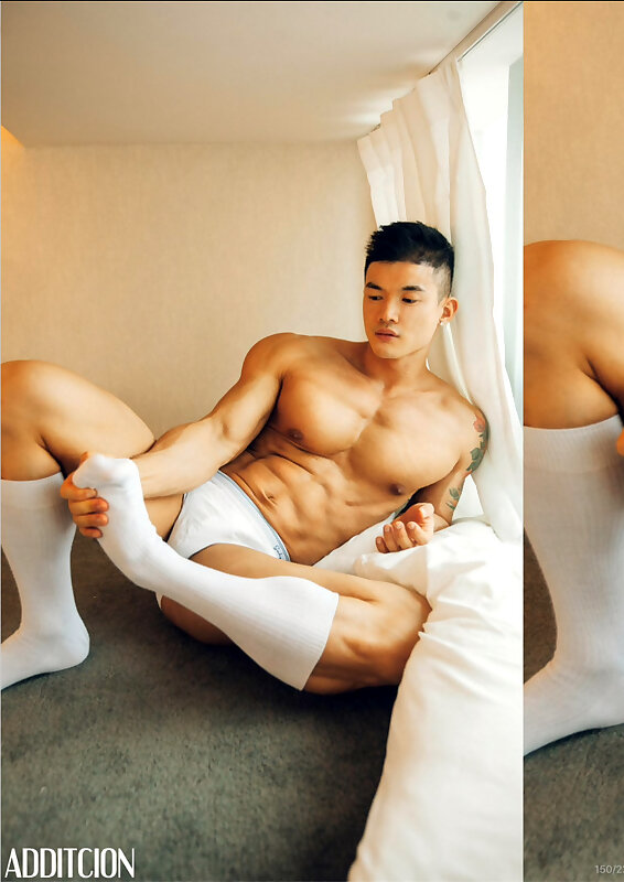Next Image >>