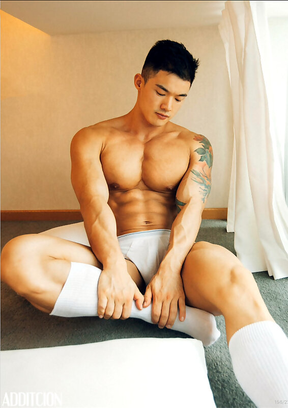 Next Image >>