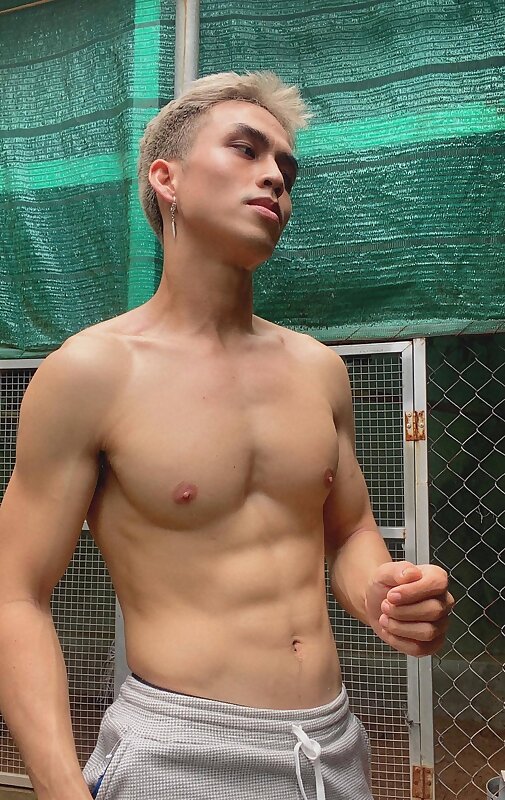 Next Image >>