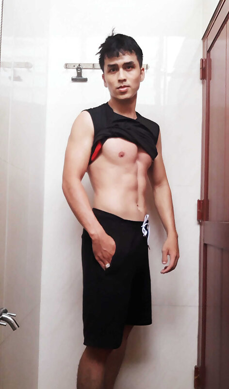 Next Image >>
