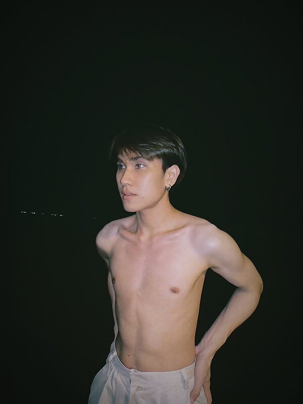 Next Image >>
