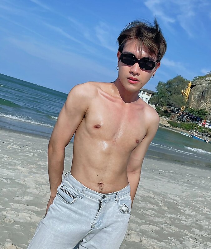 Next Image >>