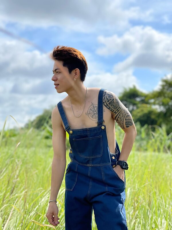 Next Image >>