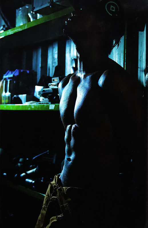 Next Image >>