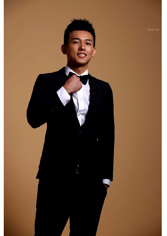 Next Image >>