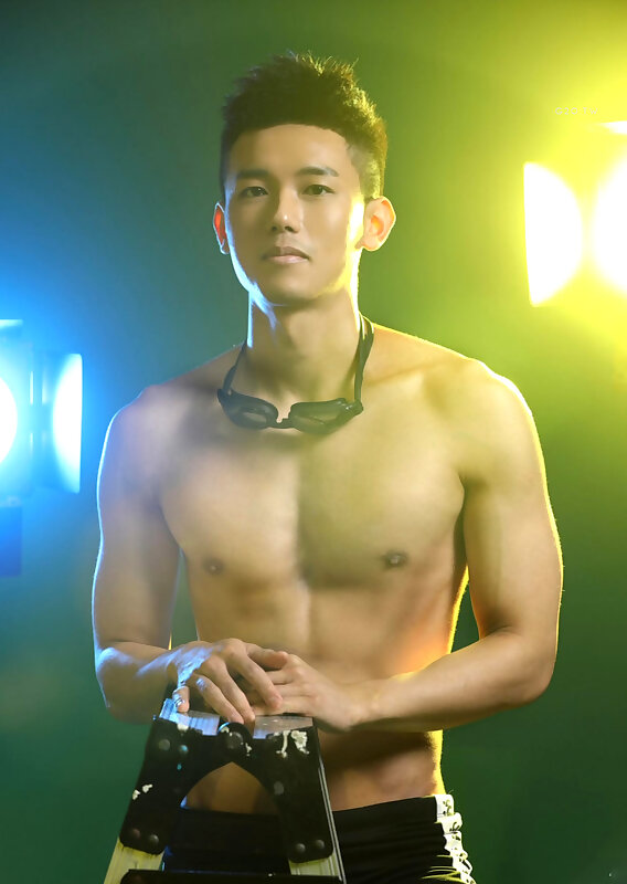 Next Image >>
