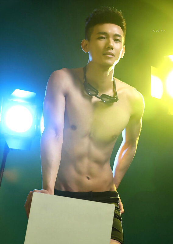 Next Image >>