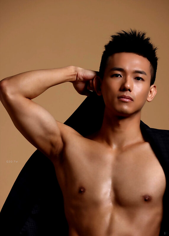 Next Image >>