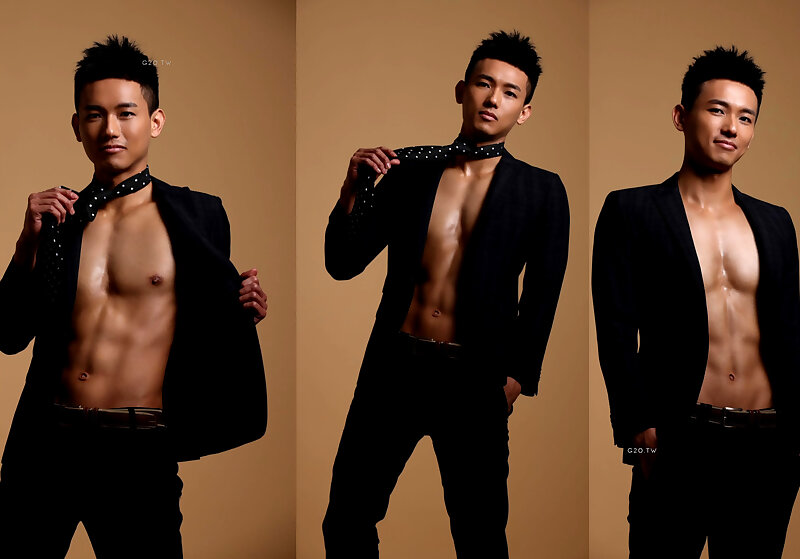 Next Image >>