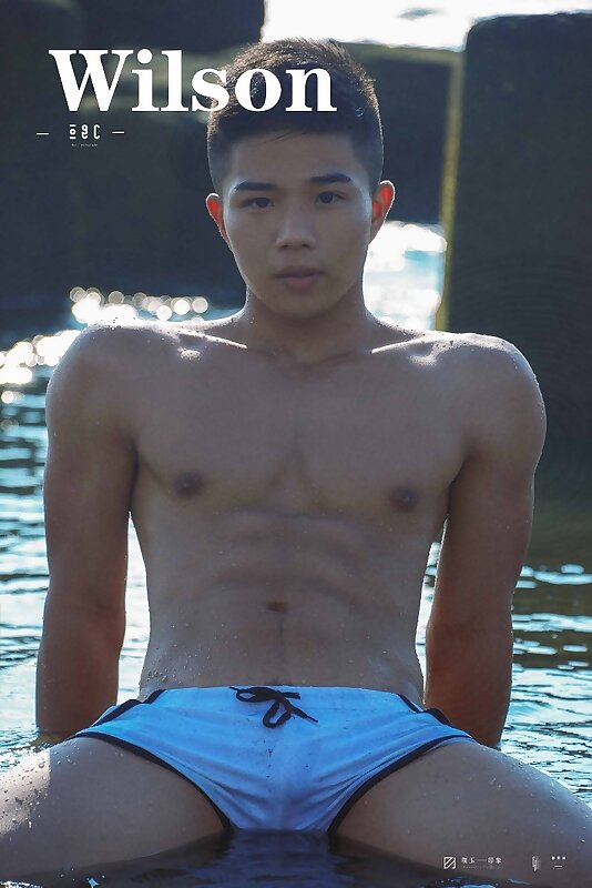 Next Image >>