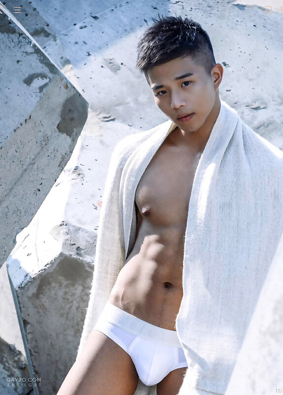 Next Image >>