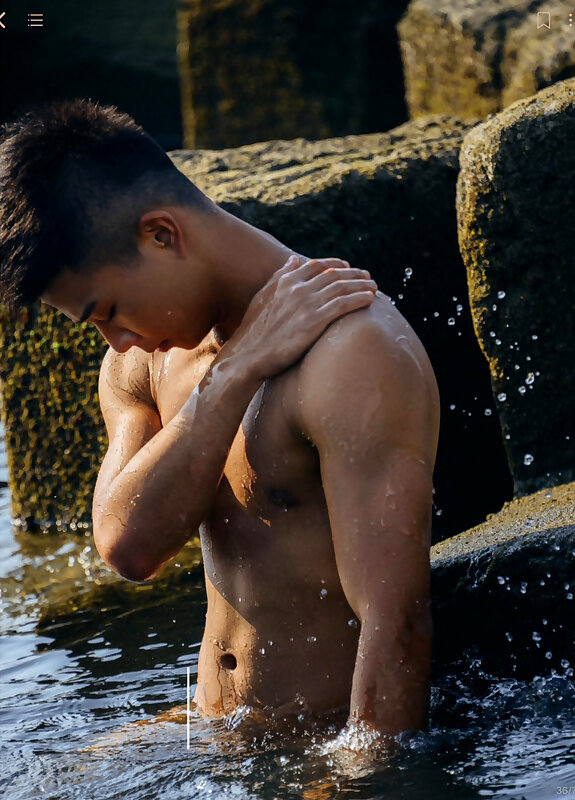Next Image >>