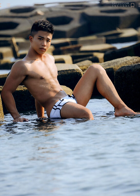 Next Image >>