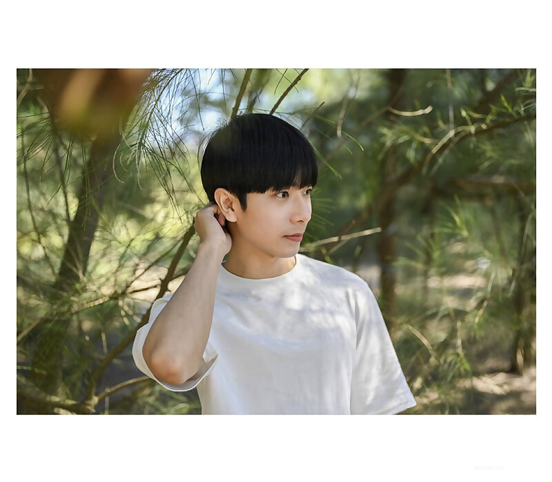 Next Image >>