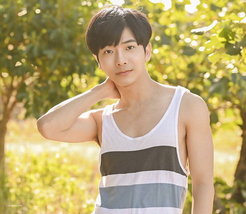 Next Image >>
