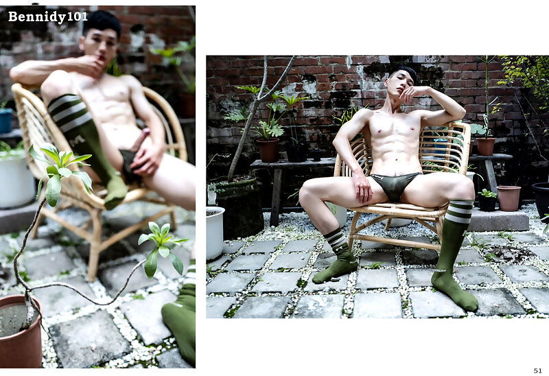 Next Image >>