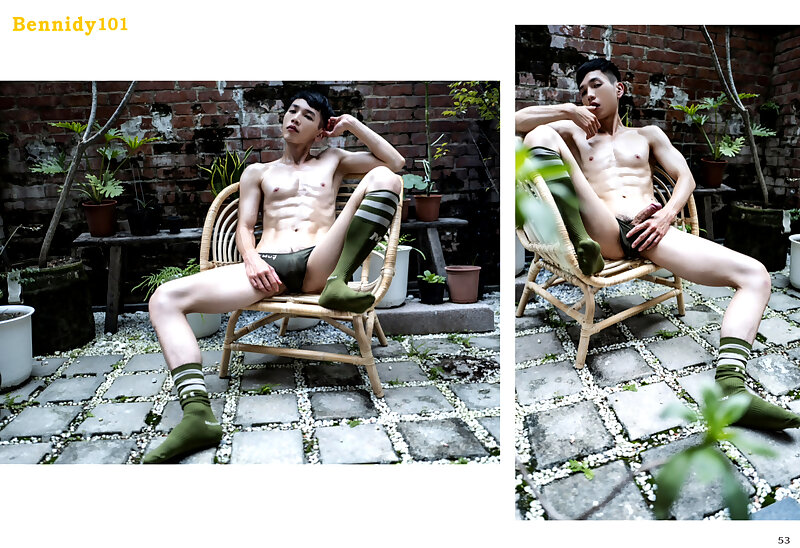 Next Image >>