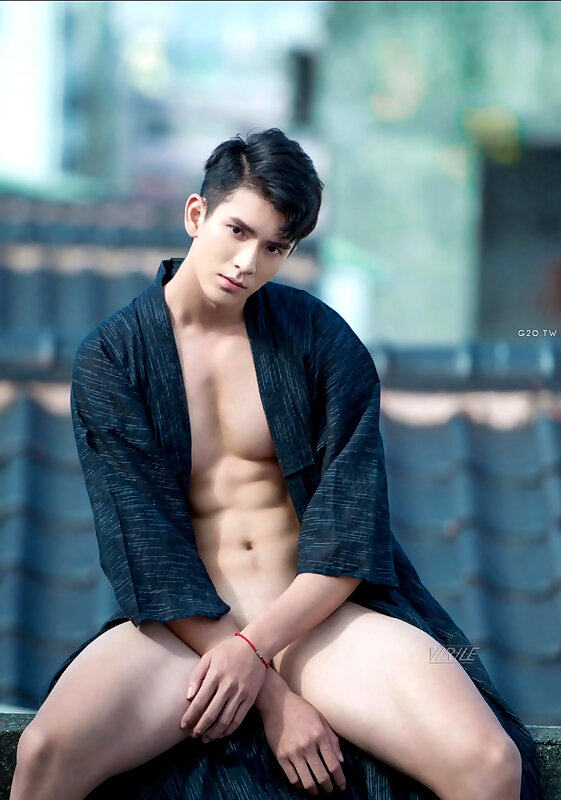 Next Image >>