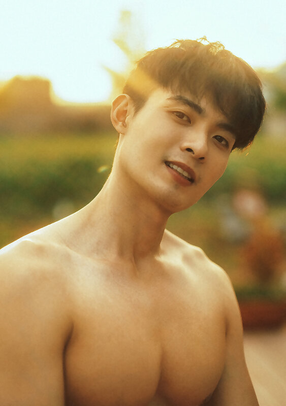 Next Image >>