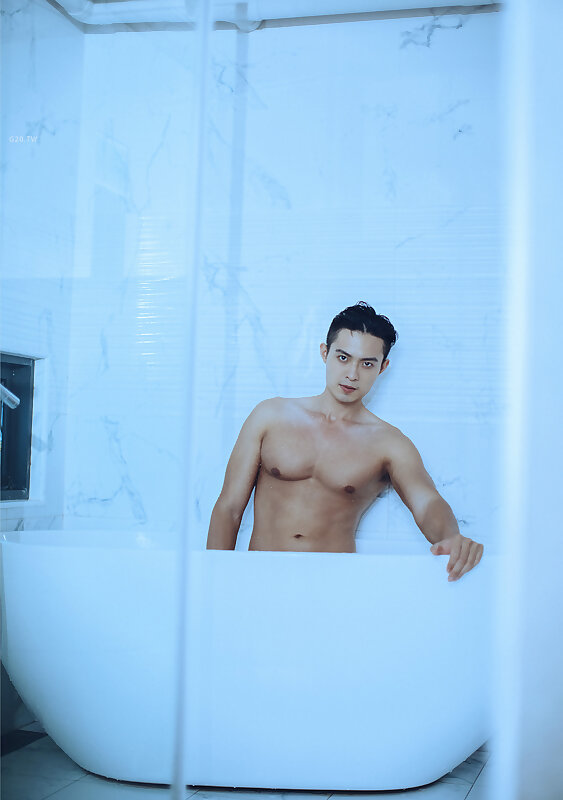 Next Image >>