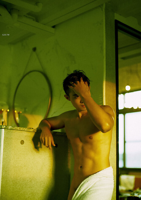 Next Image >>