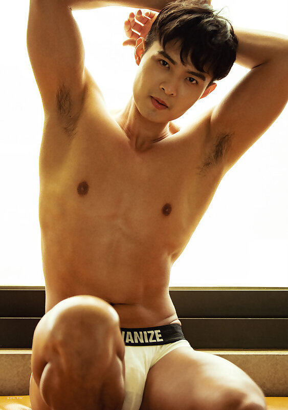 Next Image >>