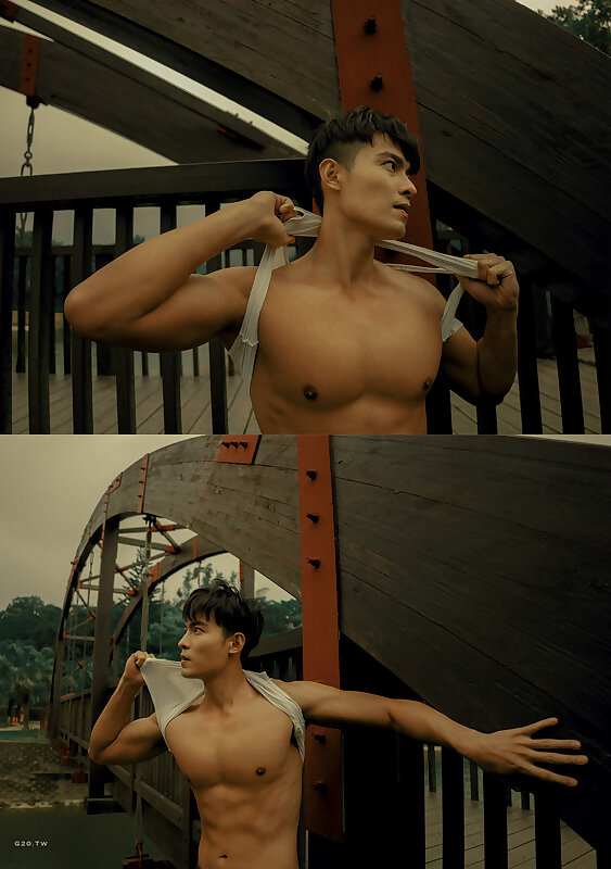 Next Image >>