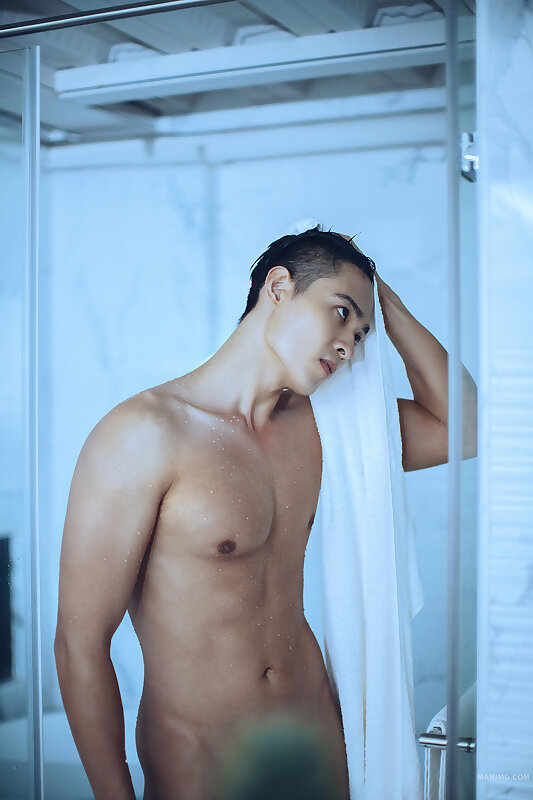 Next Image >>
