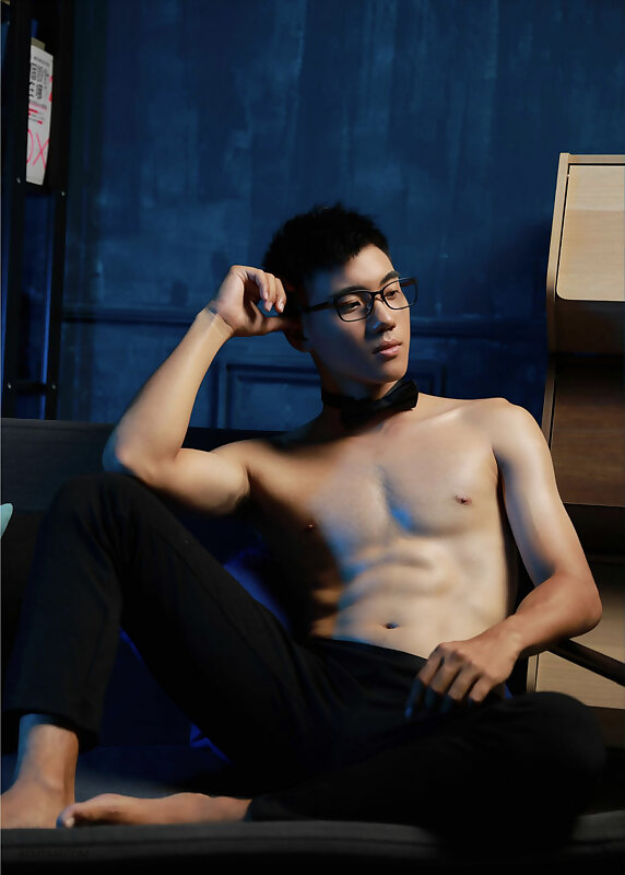 Next Image >>