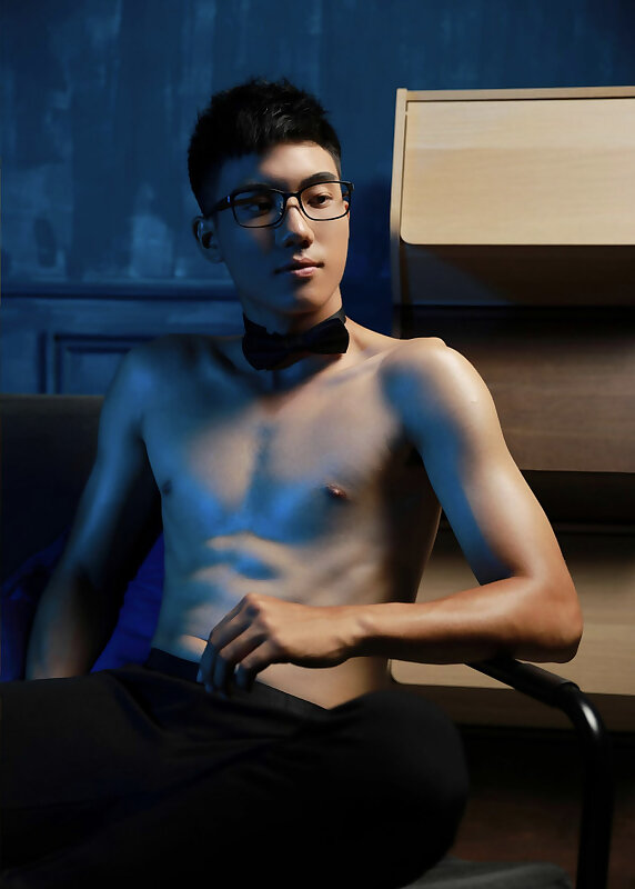 Next Image >>