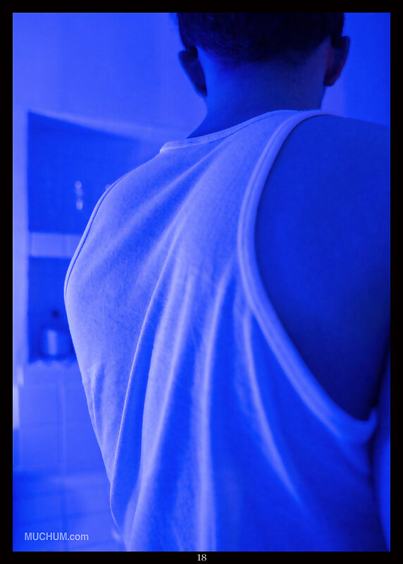 Next Image >>