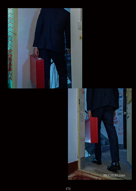 Next Image >>