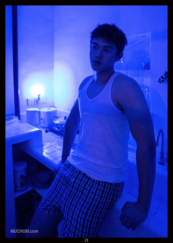 Next Image >>
