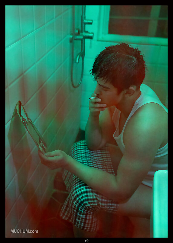 Next Image >>