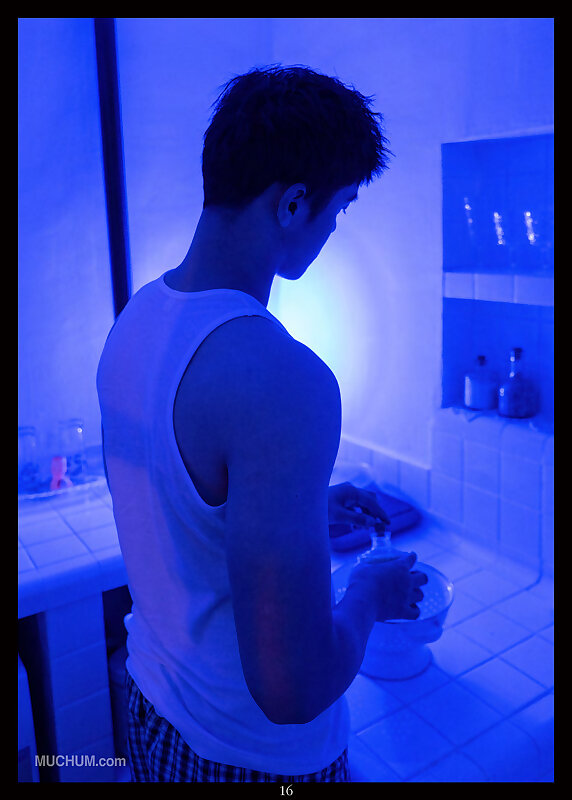 Next Image >>