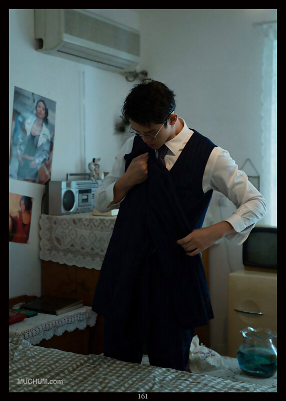 Next Image >>