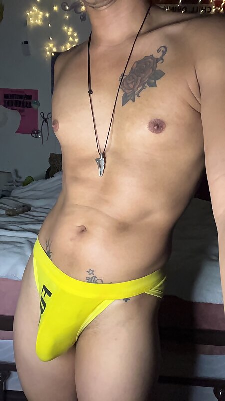 Next Image >>