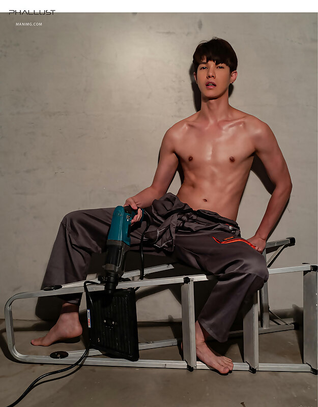 Next Image >>