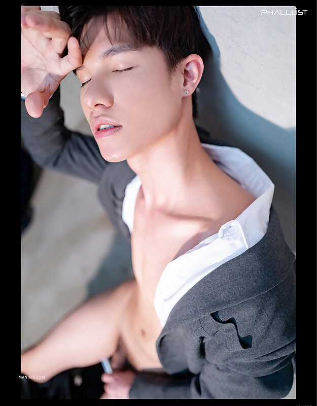 Next Image >>