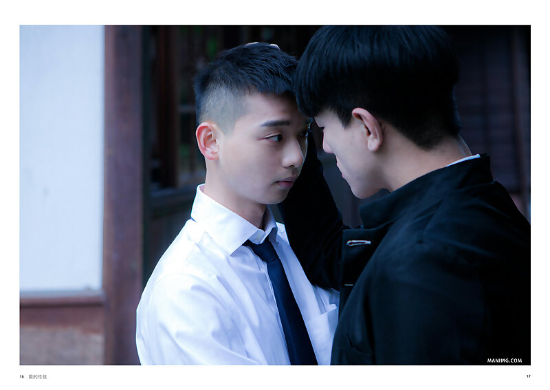 Next Image >>