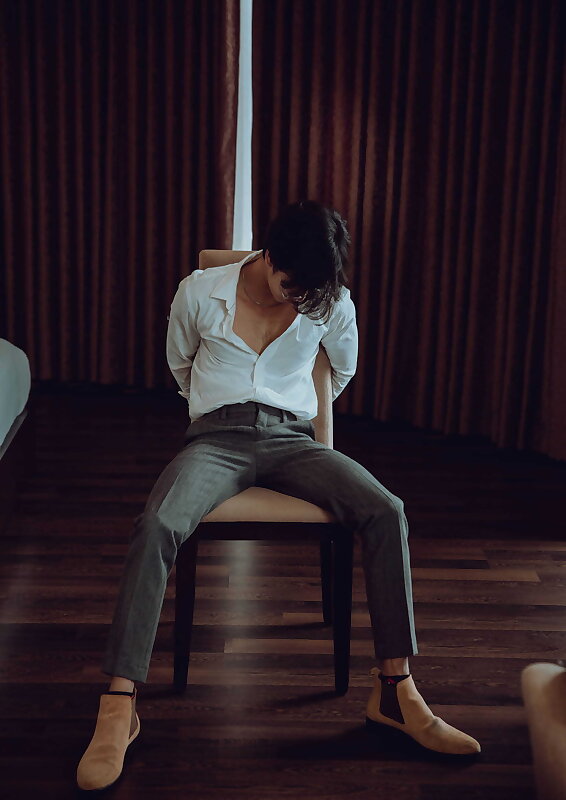 Next Image >>