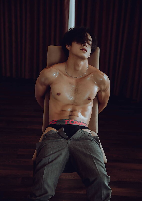 Next Image >>