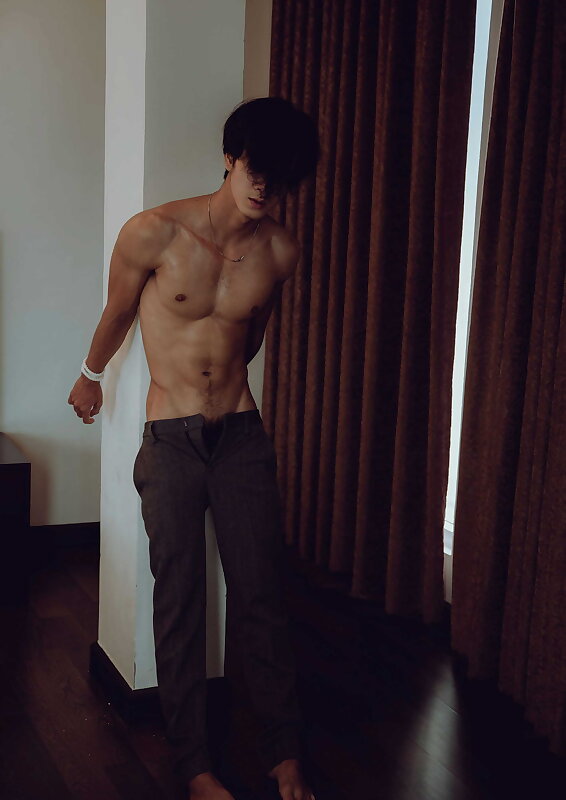 Next Image >>