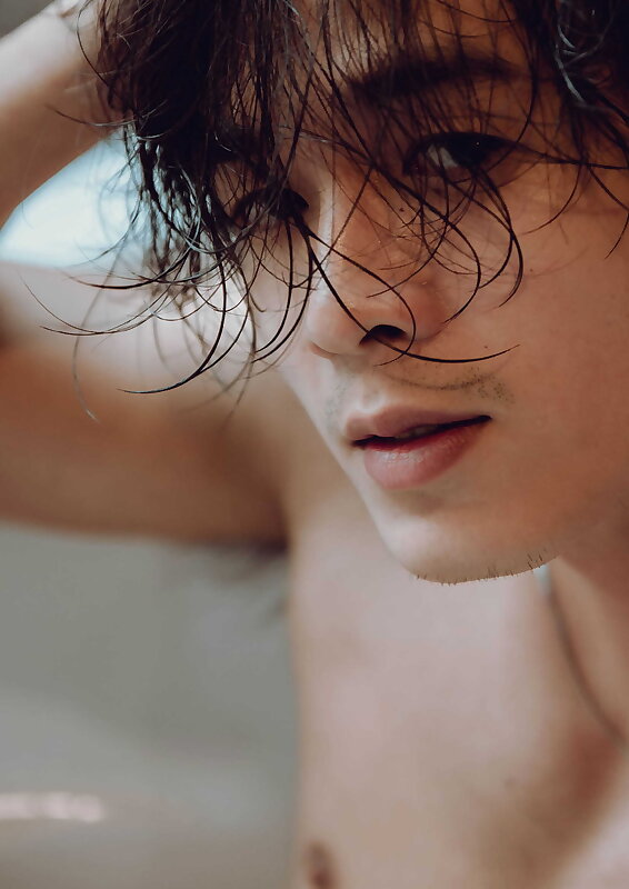 Next Image >>
