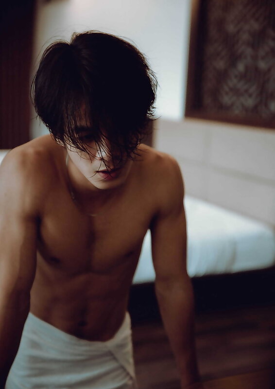 Next Image >>