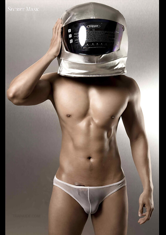 Next Image >>