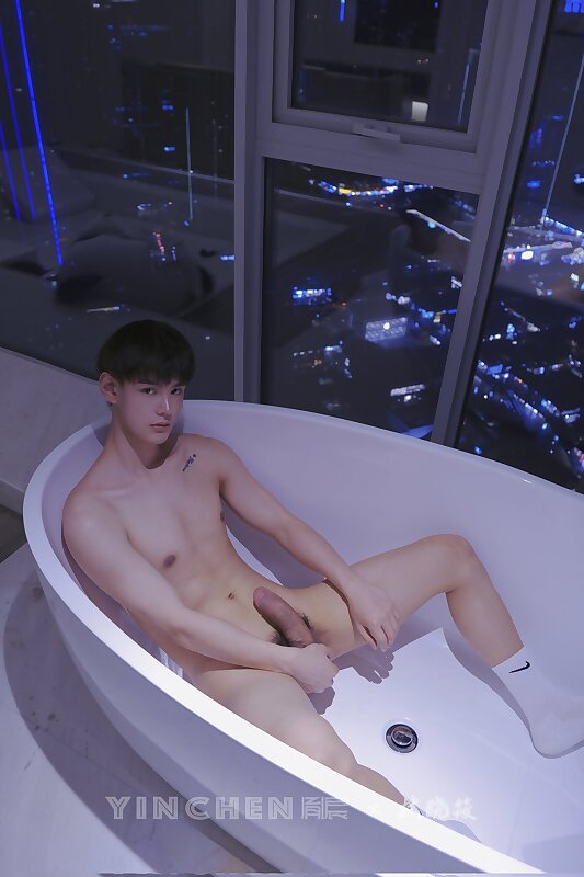 Next Image >>