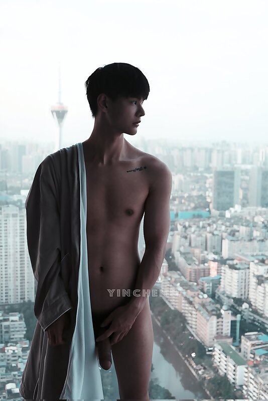 Next Image >>