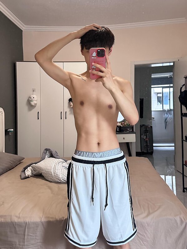 Next Image >>